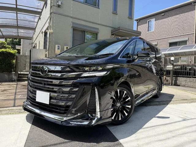 Toyota VELLFIRE HYBRID EXECUTIVE LOUNGE 2025 — фото 1, купить с доставкой в Москву