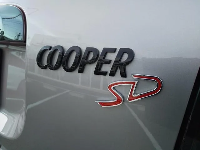 MINI MINI COOPER SD CROSSOVER ALL4 PREMIUM PLUS PACKAGE ALL4 TRIM 2023 — миниатюра 4