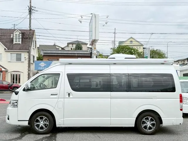 Toyota HIACE VAN 2022 — миниатюра 3