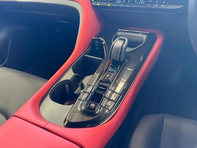 Toyota CROWN SPORT RS 2024 — миниатюра 3