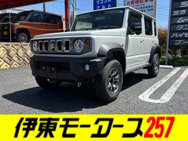 Suzuki JIMNY NOMADE FC 2025 — фото 1, купить с доставкой в Москву
