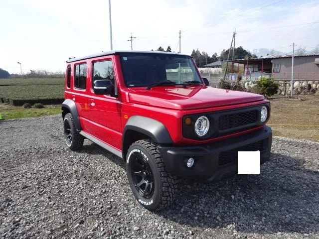 Suzuki JIMNY NOMADE FC 2025 — фото 1, купить с доставкой в Москву