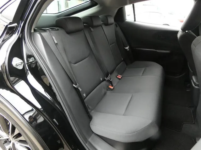 Toyota Prius U 2023 — миниатюра 4