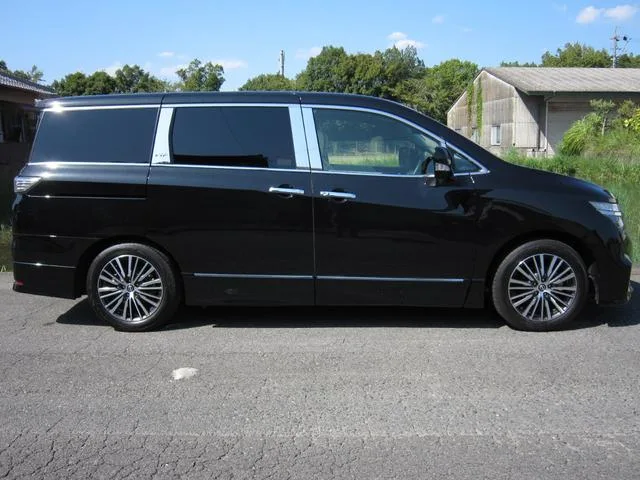 Nissan ELGRAND VIP POWER SEAT PACKAGE 2023 — миниатюра 2