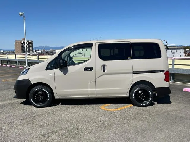 Nissan NV200 VANETTE VAN GX OUTDOOR BLACK EDITION 2026 — миниатюра 2