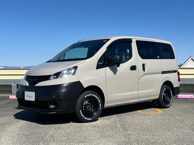 Nissan NV200 VANETTE VAN GX OUTDOOR BLACK EDITION 2026 — фото 1, купить с доставкой в Москву
