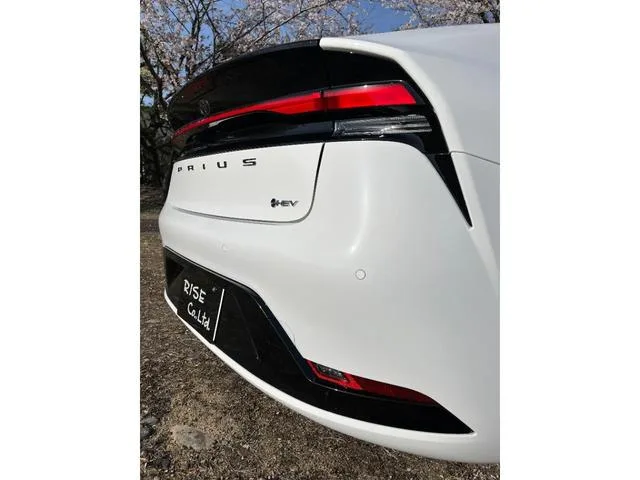 Toyota Prius X 2023 — миниатюра 3