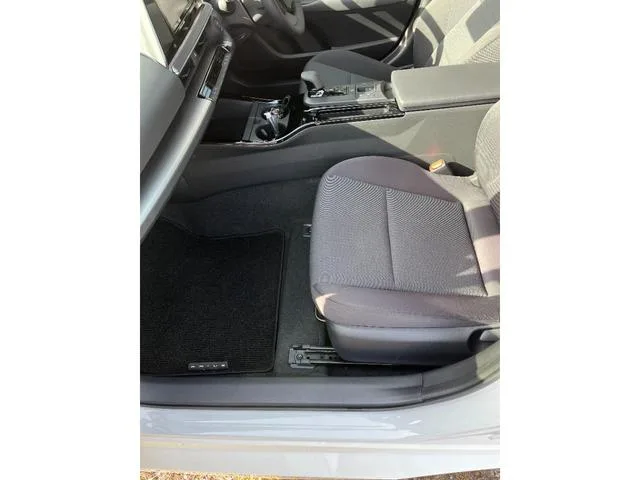 Toyota Prius X 2023 — миниатюра 5
