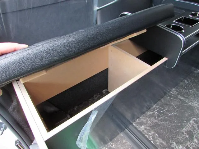 Toyota HIACE WAGON GL 2024 — миниатюра 3