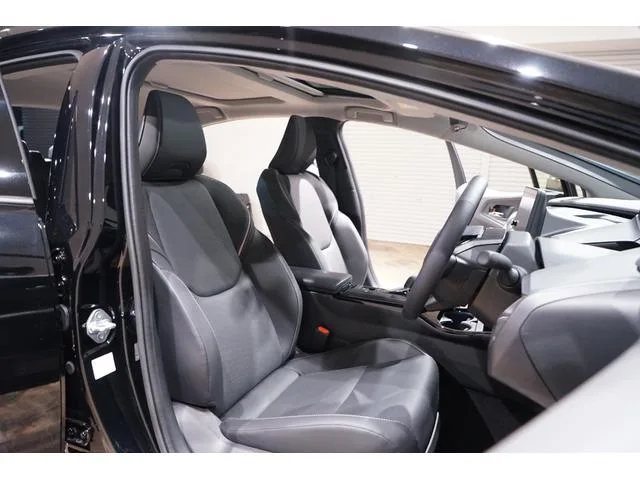 Toyota Prius Z 2023 — миниатюра 4
