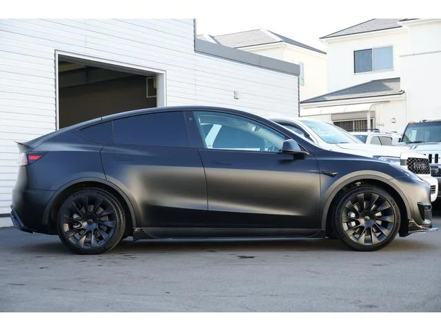 Tesla Model Y BASE GRADE 2022 — миниатюра 3