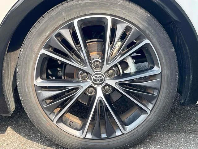 Toyota Prius Z 2023 — миниатюра 5