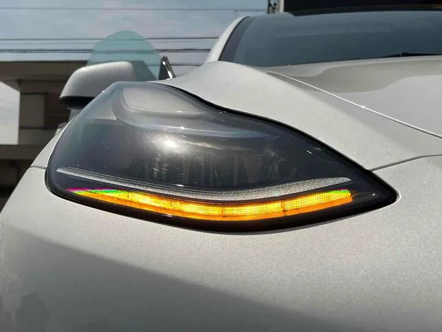 Tesla Model Y BASE GRADE 2022 — миниатюра 5