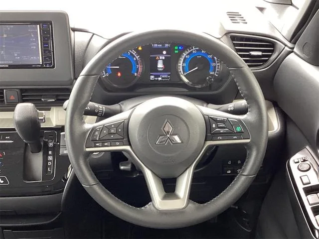Mitsubishi DELICA MINI G PREMIUM 2023 — миниатюра 5