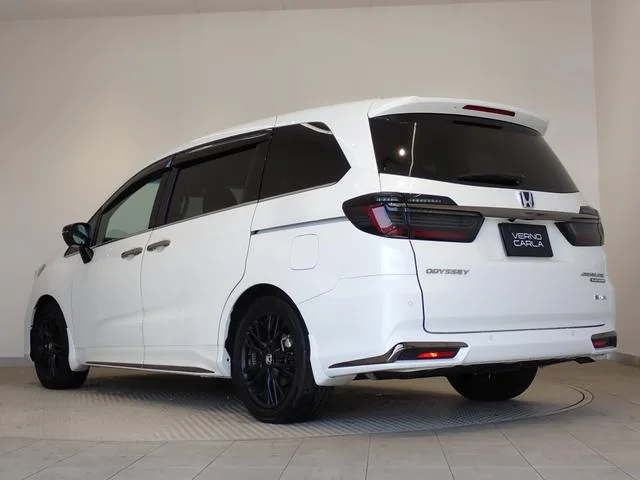 Honda ODYSSEY HYBRID e:HEV ABSOLUTE EX BLACK EDITION 2024 — миниатюра 3