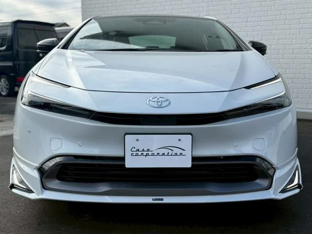 Toyota Prius Z 2025 — миниатюра 2