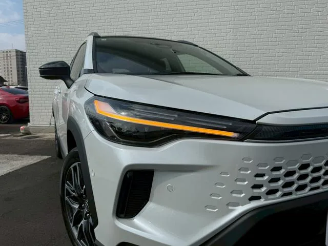 Toyota CorollaCross HYBRID Z 2026 — миниатюра 4