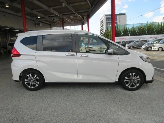 Honda FREED HYBRID HYBRID CROSSTAR 2023 — миниатюра 3