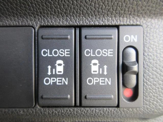 Honda FREED HYBRID HYBRID CROSSTAR 2023 — миниатюра 5