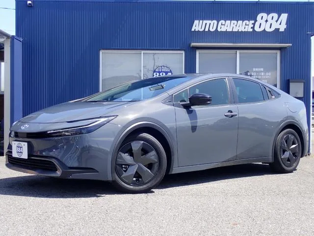 Toyota Prius U 2023 — фото 1, купить с доставкой в Москву