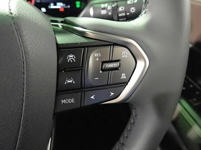 Lexus LBX ELEGANT 2025 — миниатюра 3