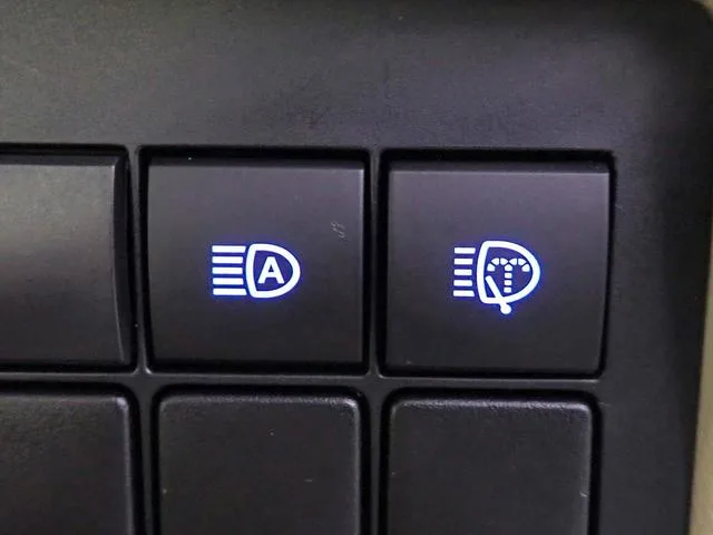 Toyota Land Cruiser Prado TX 2023 — миниатюра 3