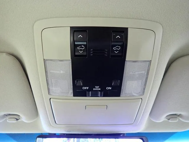 Toyota Land Cruiser Prado TX 2023 — миниатюра 4