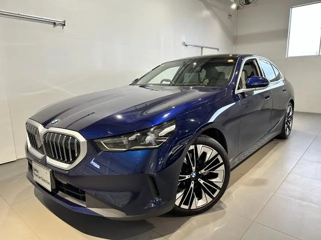 BMW 5 Series 523I EXCLUSIVE 2023 — фото 1, купить с доставкой в Москву