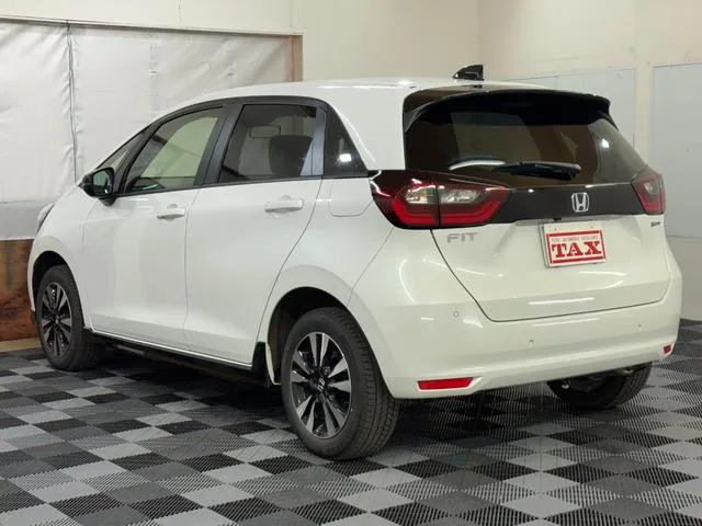 Honda FIT E:HEV HOME BLACK STYLE 2024 — миниатюра 5