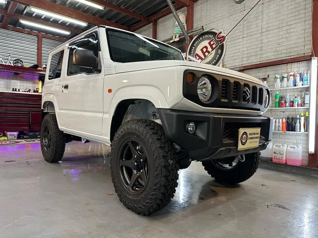 Suzuki Jimny XL 2023 — фото 1, купить с доставкой в Москву