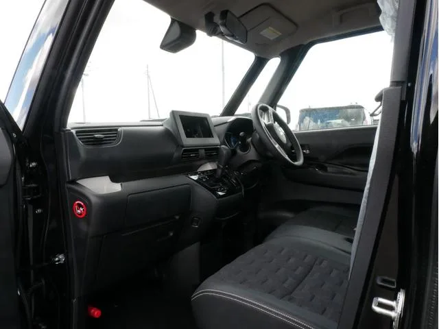 Mitsubishi DELICA MINI G PREMIUM LIMITED EDITION 2025 — миниатюра 4