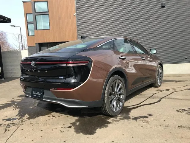 Toyota CROWN CROSSOVER G ADVANCED LEATHER PACKAGE 2022 — миниатюра 3