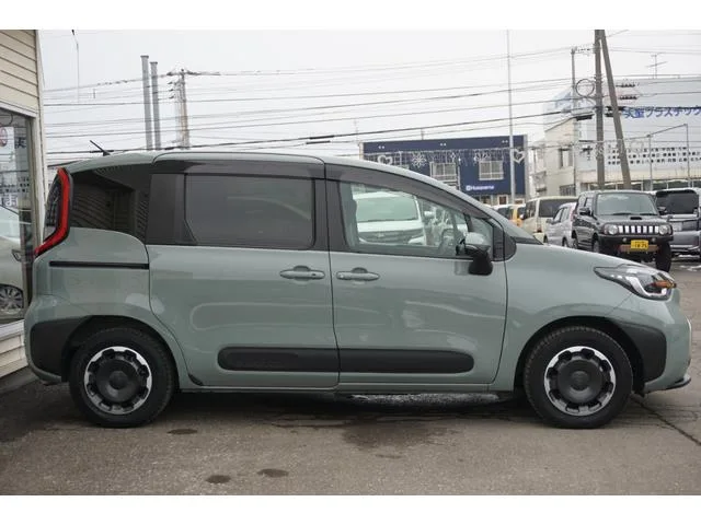 Toyota SIENTA HYBRID Z 2022 — миниатюра 3