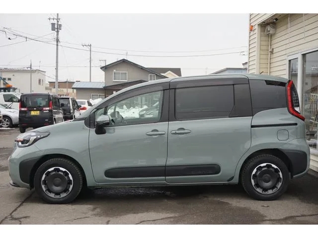 Toyota SIENTA HYBRID Z 2022 — миниатюра 4