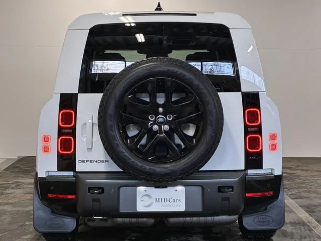 Land Rover Defender 130 OUTBOUND D300 2024 — миниатюра 3