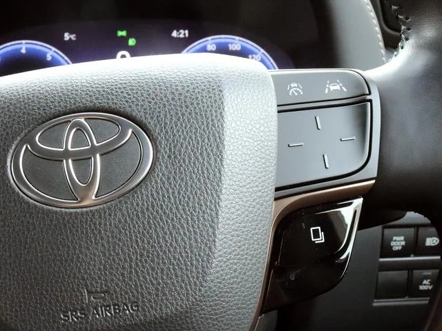 Toyota VELLFIRE HYBRID Z PREMIER 2024 — миниатюра 5
