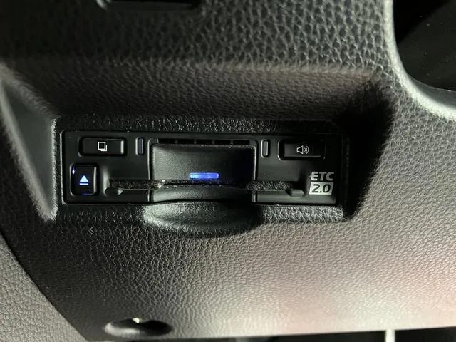 Toyota VOXY HYBRID S-Z 2022 — миниатюра 2
