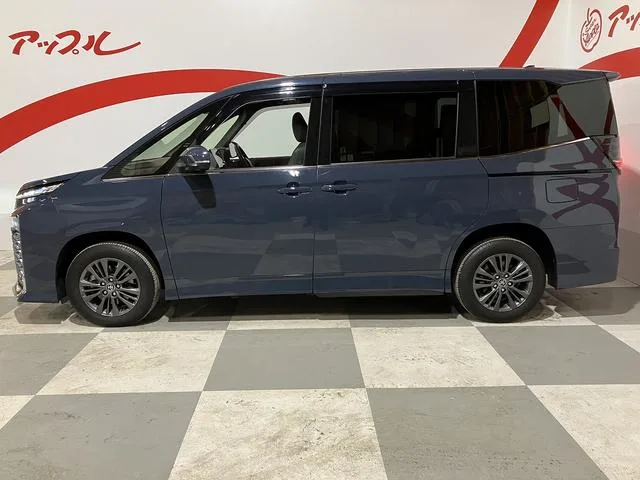 Toyota VOXY HYBRID S-Z 2022 — миниатюра 4
