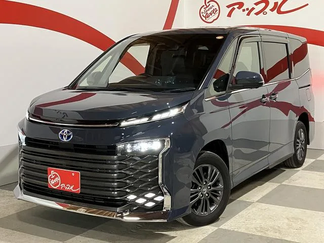 Toyota VOXY HYBRID S-Z 2022 — фото 1, купить с доставкой в Москву