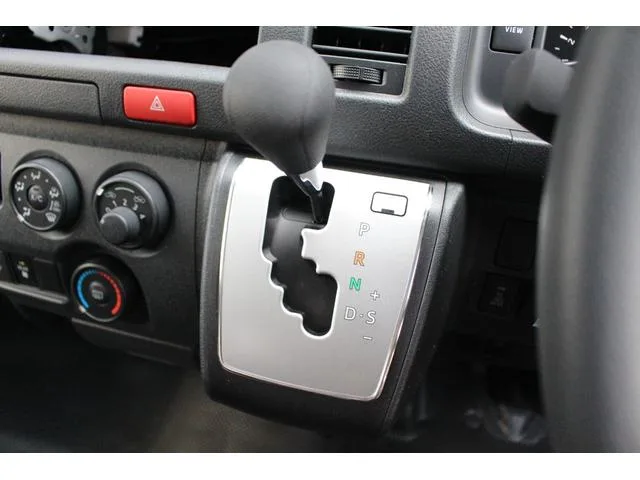 Toyota HIACE VAN 2025 — миниатюра 3