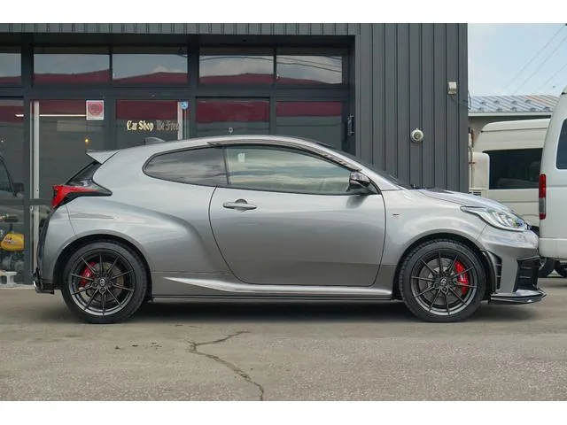 Toyota GR YARIS RZ HIGH PERFORMANCE 2024 — миниатюра 3