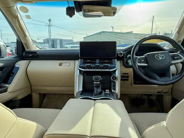 Toyota Land Cruiser ZX 2023 — миниатюра 3