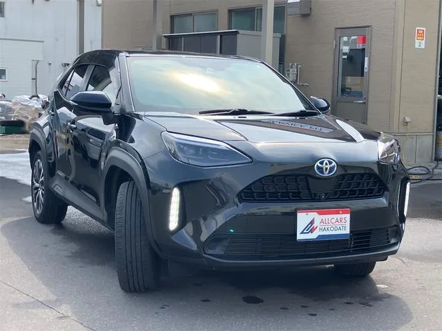 Toyota YARIS CROSS HYBRID Z 2023 — миниатюра 2
