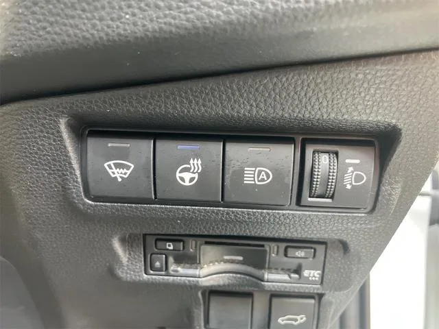 Toyota CorollaCross HYBRID Z 2025 — миниатюра 3