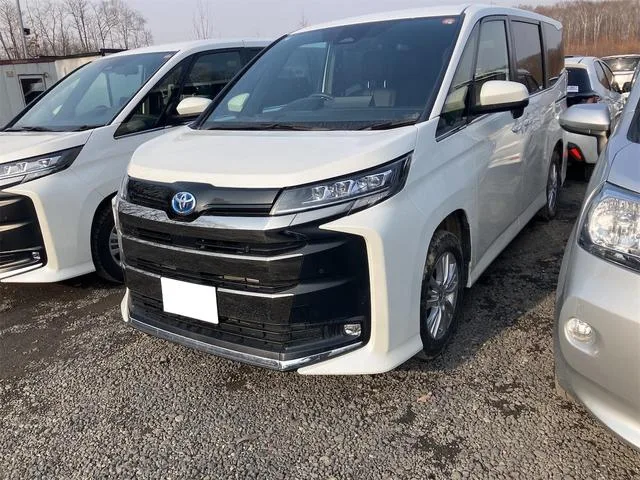 Toyota NOAH HYBRID S-Z 2025 — фото 1, купить с доставкой в Москву