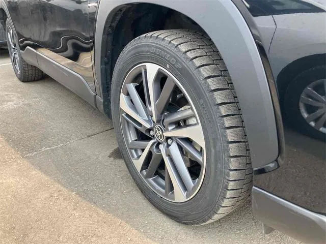 Toyota CorollaCross HYBRID Z 2025 — миниатюра 5
