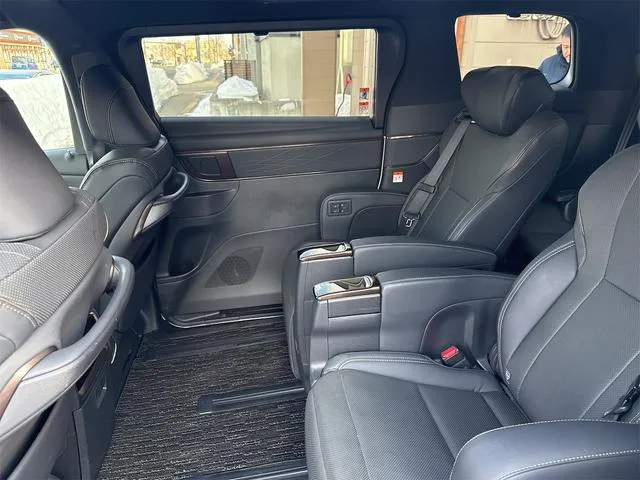 Toyota Alphard Z 2023 — миниатюра 3