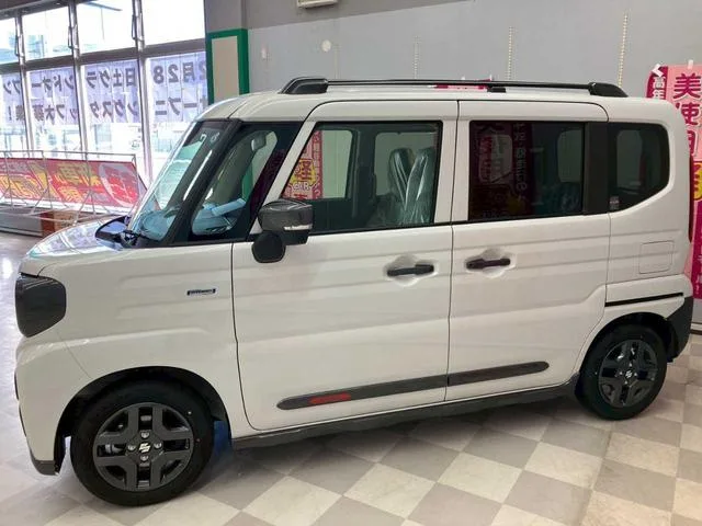Suzuki SPACIA GEAR HYBRID XZ 2026 — миниатюра 2