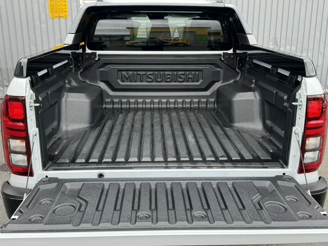 Mitsubishi TRITON GSR 2024 — миниатюра 5