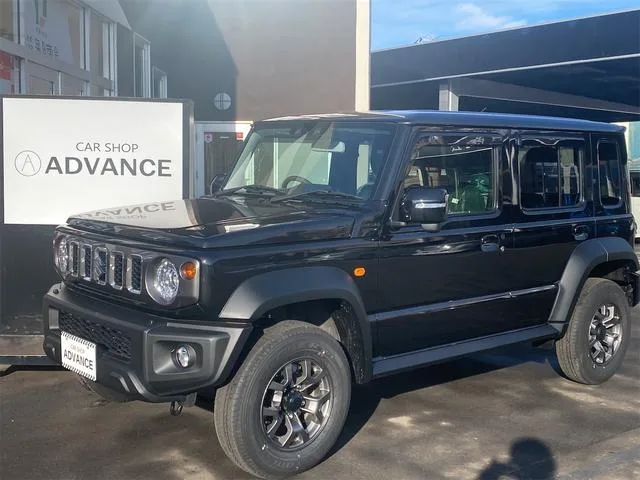 Suzuki JIMNY NOMADE FC 2025 — фото 1, купить с доставкой в Москву